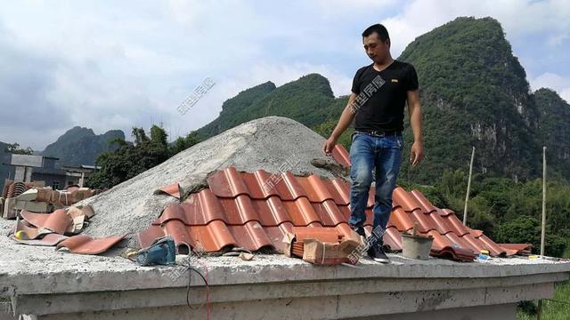 30元一平的樹脂瓦省錢又耐用？網友：吃飽沒事干，用一年就得換